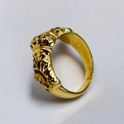 Bague Sculptée en Or 18k