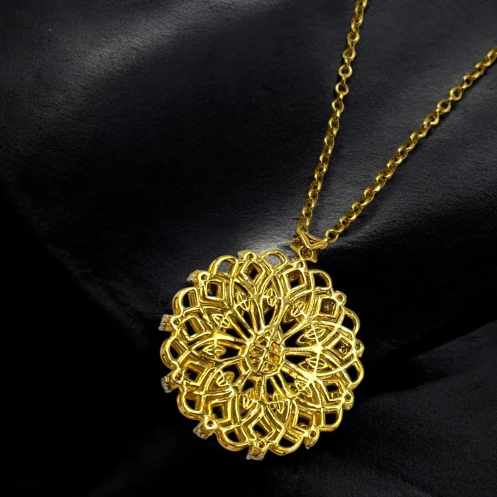 Collier en Or 18K avec Pendentif Floral