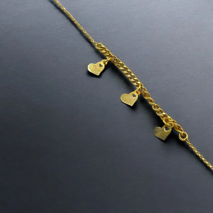 Chaîne en Or 18K avec Pendentif Cœurs