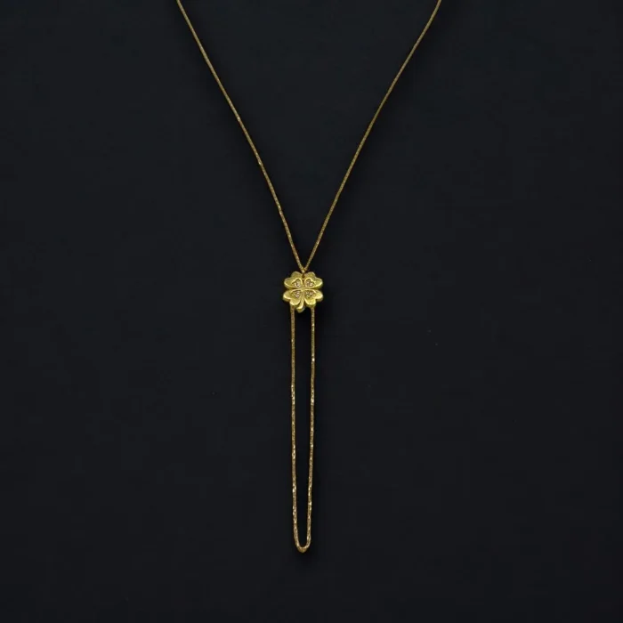 Collier avec Pendentif Trèfle en Or 18K