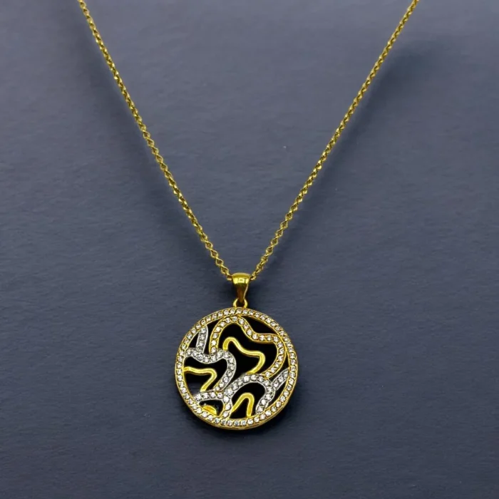 Collier avec pendentif cercle en or 18k