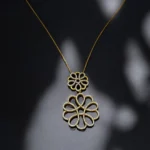 Collier Longue de Fleur Sertie en Or 18K
