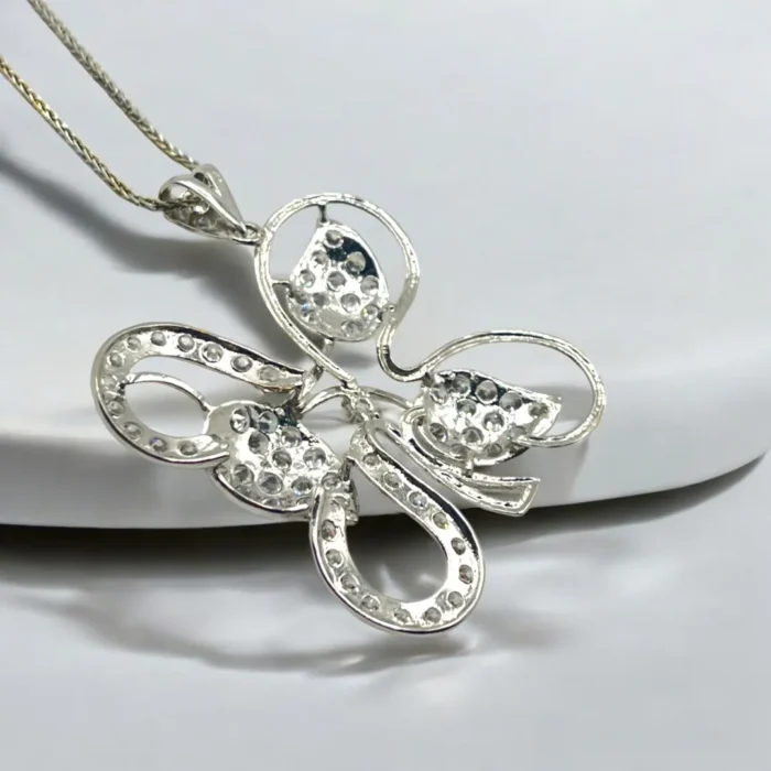 Collier Longue Sertie en Or Blanc 18K