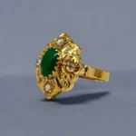 Bague Traditionnelle en Or 18k avec Émeraude et Rosaces