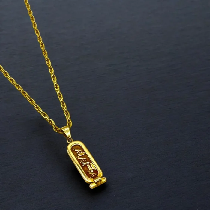 Sautoir en Or 18K avec Pendentif Égyptien