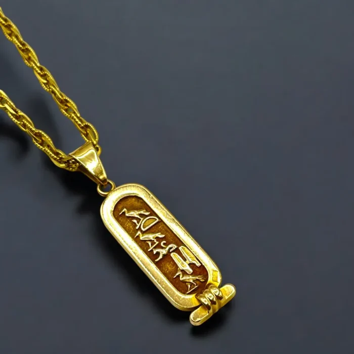 Sautoir en Or 18K avec Pendentif Égyptien