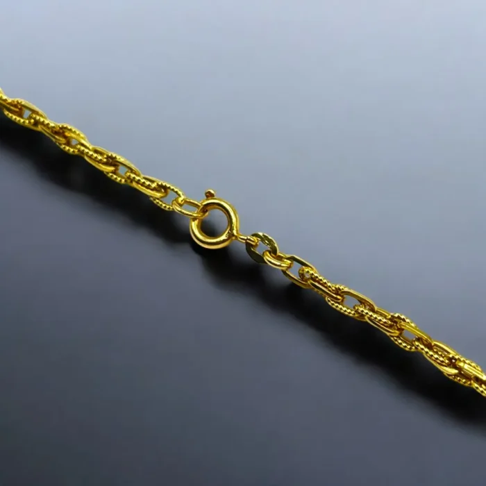 Sautoir en Or 18K avec Pendentif Égyptien