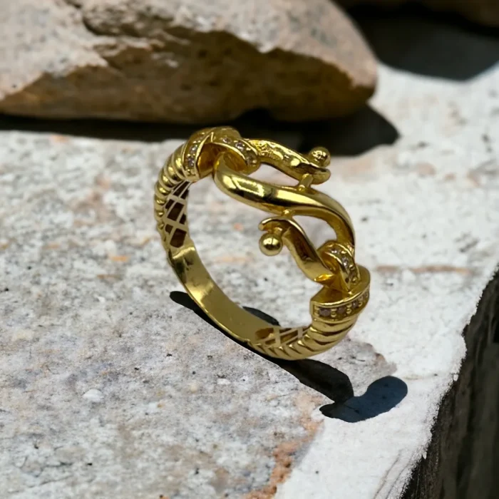 Bague en Or 18K - Élégance et Raffinement