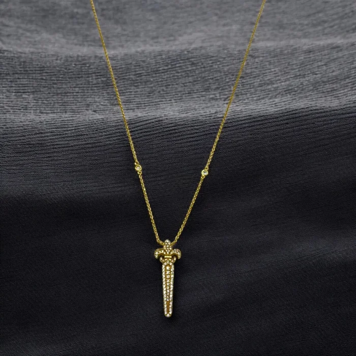 Collier avec Pendentif Épée Serti en Or 18K