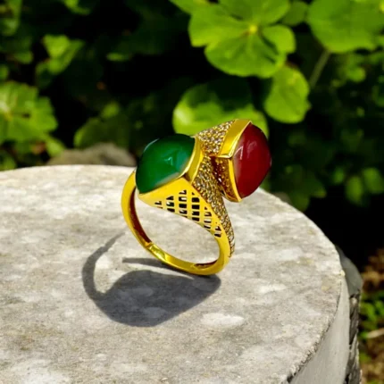 Bague Moderne en Or 18k avec Pierres Rouge et Verte