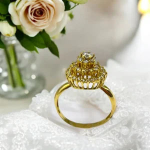 Bague de Fiançailles en Pierres Blanches et Or 18k