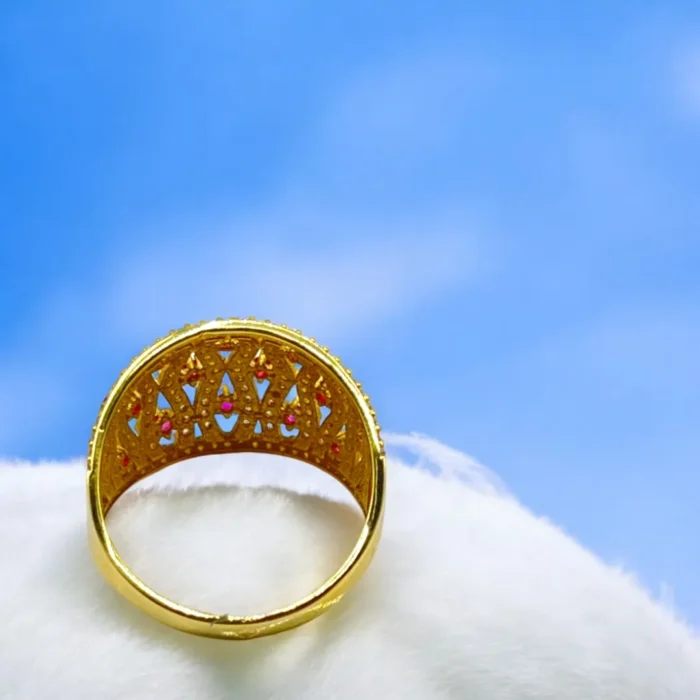 Somptueuse Bague en or 18k Sertie