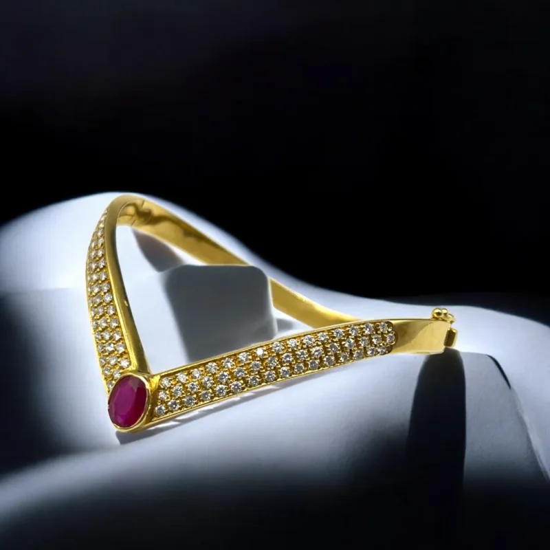 Bracelet Or Fin Sertie de Diamants et Rubis