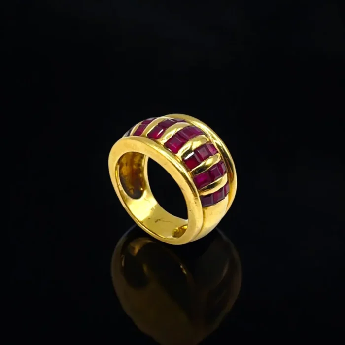 Bague en Or 18 Carats sertie de Rubis