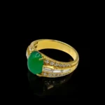Bague avec Émeraude Centrale et Diamant