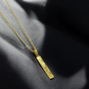Chaîne avec Pendentif Rectangle en Or