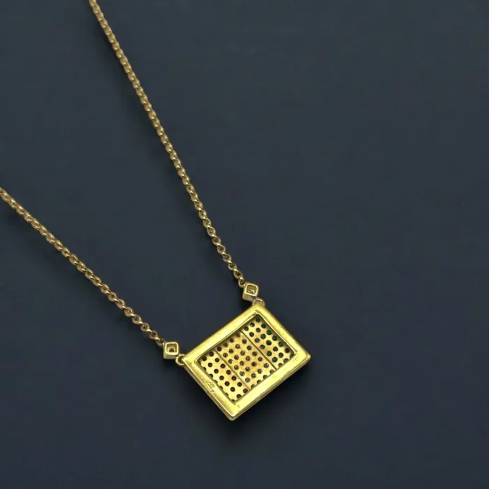 Chaîne en Or Jaune avec Pendentif