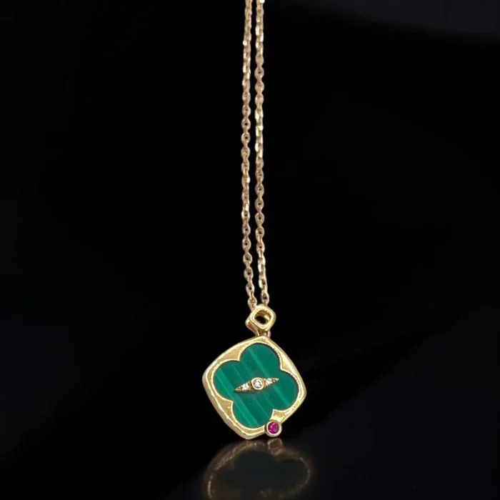Chaîne Élégante avec Pendentif en Or et Diamant - BIJOUTERIE OUDAOUD -