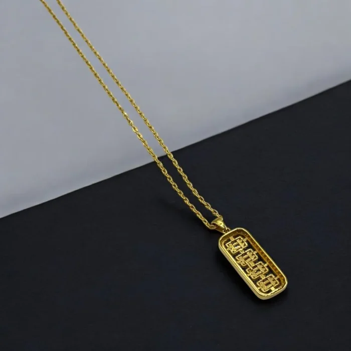 Chaîne en Or 18K avec Pendentif Moderne