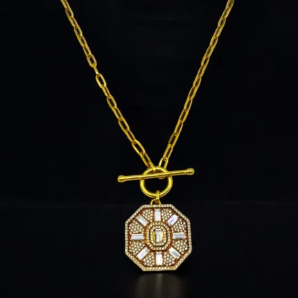 Chaîne en Or 18K avec Pendentif Moderne