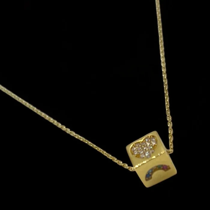 Intemporel Chaîne Pendentif en Or 18K