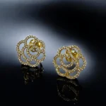 Boucles d'Oreilles Fleur en Or 18K