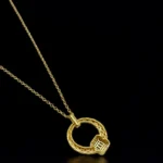 Chaîne en Or Jaune 18K avec Pendentif