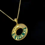 Chaîne Pendentif Rond Émaillé Vert en Or 18K