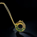 Chaîne Pendentif Rond Émaillé Vert en Or 18K